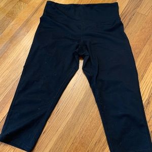 Classic Black High Waist Capri Leggings.